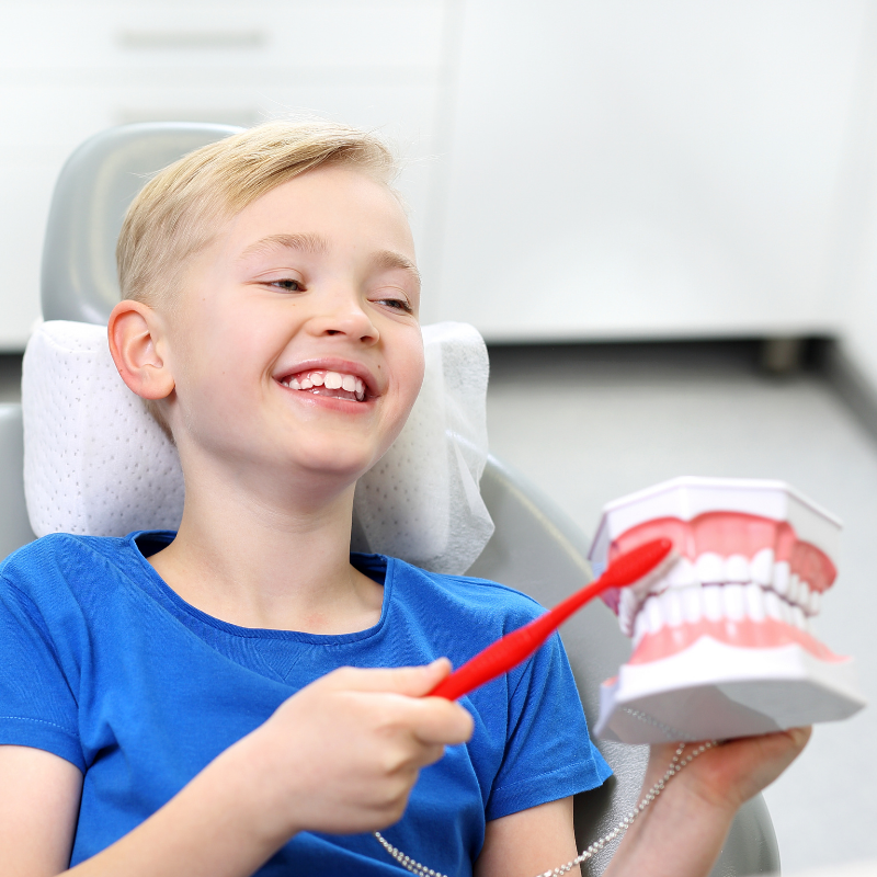 correct way to clean teeth